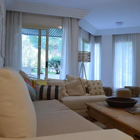 Aloha Fuente 2 Bed Iwalking Distance To Amenities Marbella
