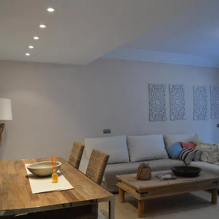 Aloha Fuente 2 Bed Iwalking Distance To Amenities Apartment