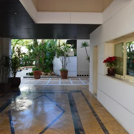 Apartment Aloha Fuente 2 Bed Iwalking Distance To Amenities *