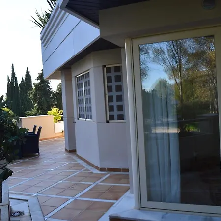 Apartment Aloha Fuente 2 Bed Iwalking Distance To Amenities Marbella