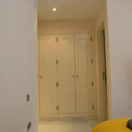 Apartment Aloha Fuente 2 Bed Iwalking Distance To Amenities Marbella