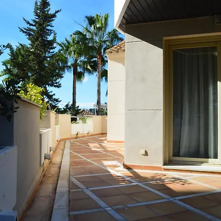 Aloha Fuente 2 Bed Iwalking Distance To Amenities * Marbella